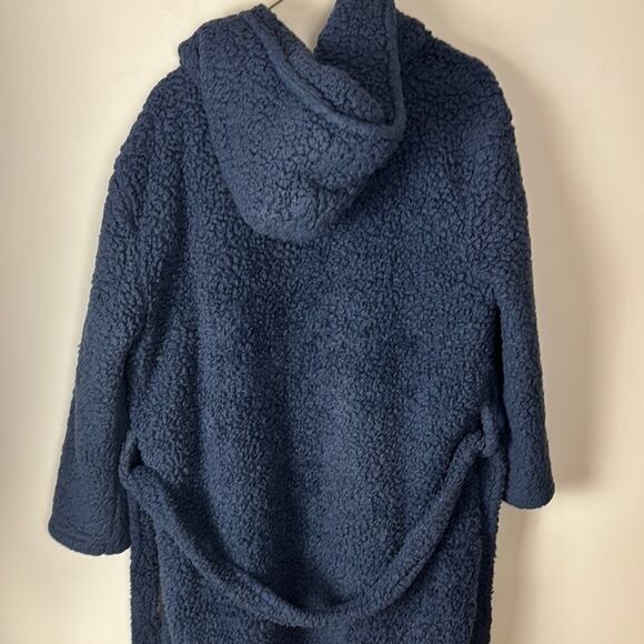 Pottery Barn Teen Robe - Picture 5 of 6